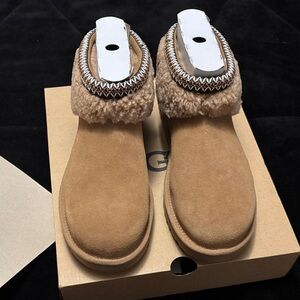 UGG Tan Winter Boots with Shearling Cuff